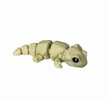 Load image into Gallery viewer, Mini 3D Printed Creatures **REPTILES COLLECTION**