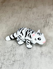 Load image into Gallery viewer, Mini 3D Printed Creatures **ZOO ANIMALS COLLECTION**