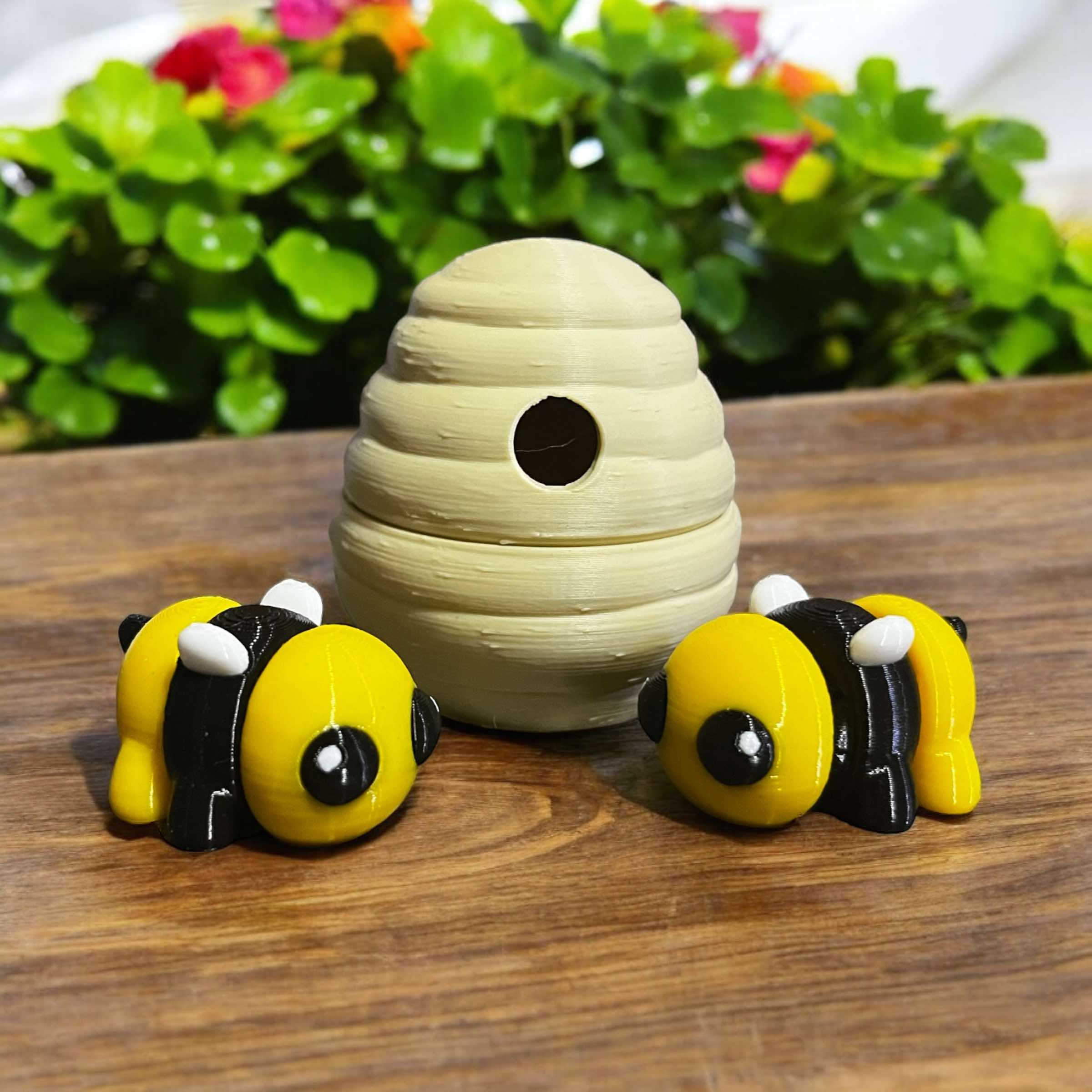 Bee Buddies: Mini Bees with Beehive Container – GressCustoms